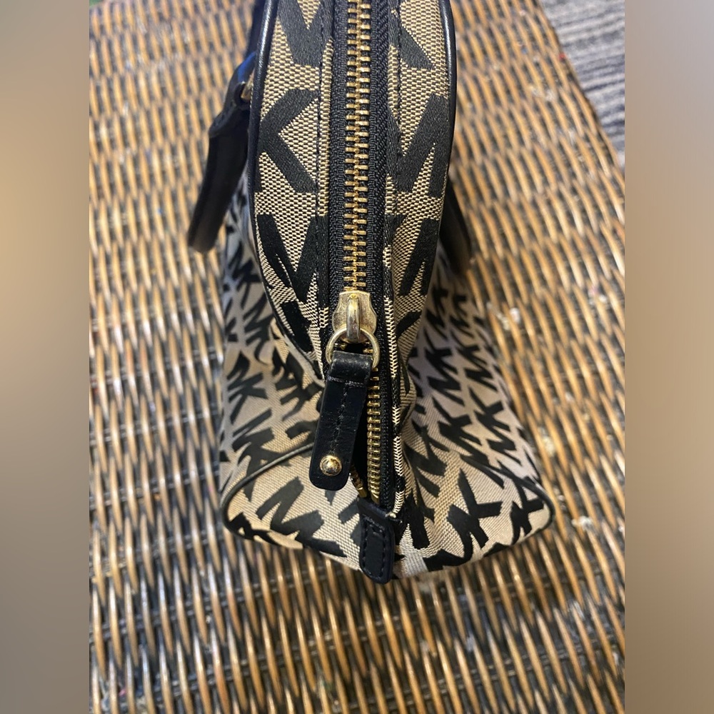 FIRE SALE 🔥🔥 Michael Kors MK Satchel Bowling Bag Tote Medium/Large Size - Picture 12 of 15